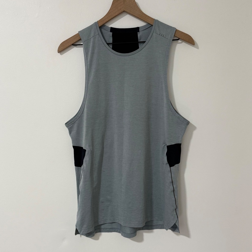 Lululemon Workout Tank Top Mens S Grey Sleeveless Activewear Gym Running